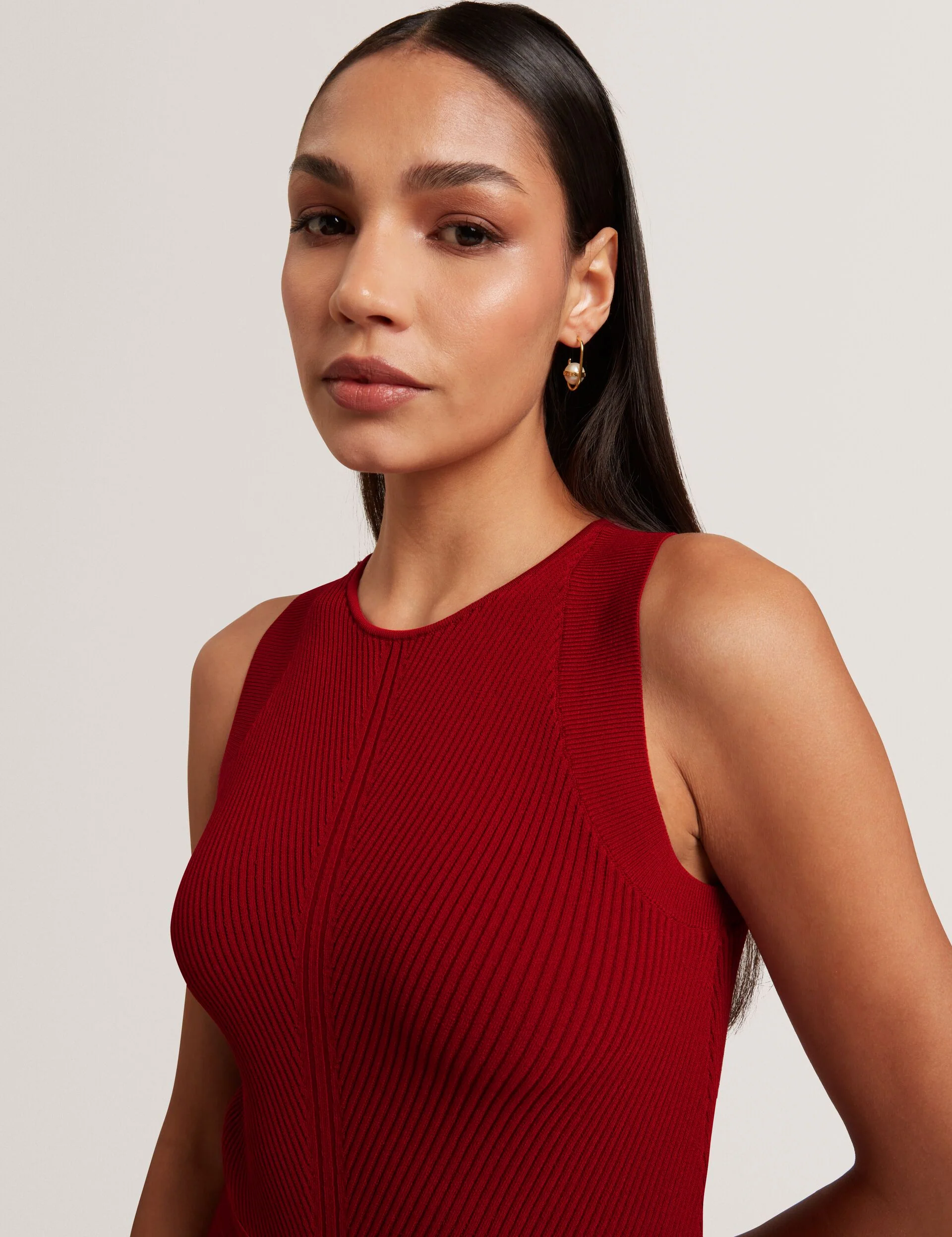 IZENY | DARK RED - Image 4