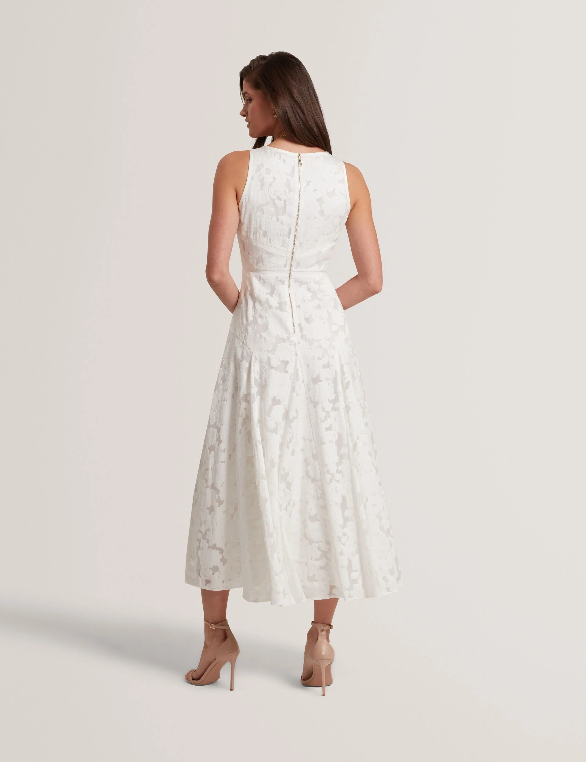 LEESAA | WHITE - Image 2