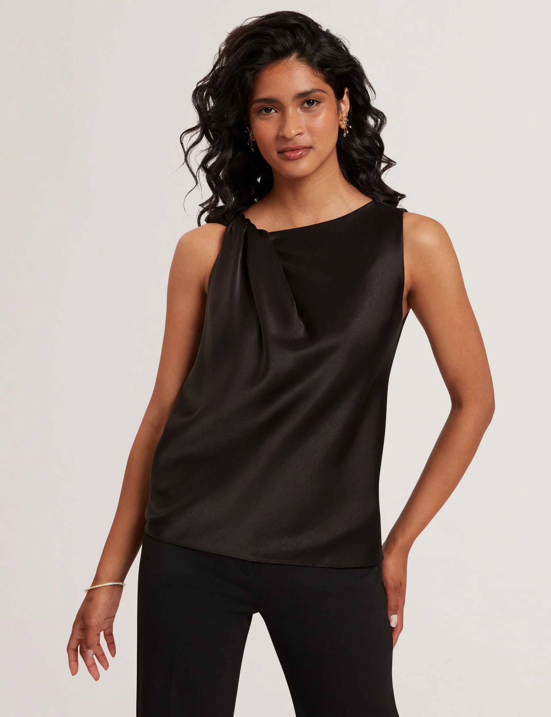 MIONA | BLACK