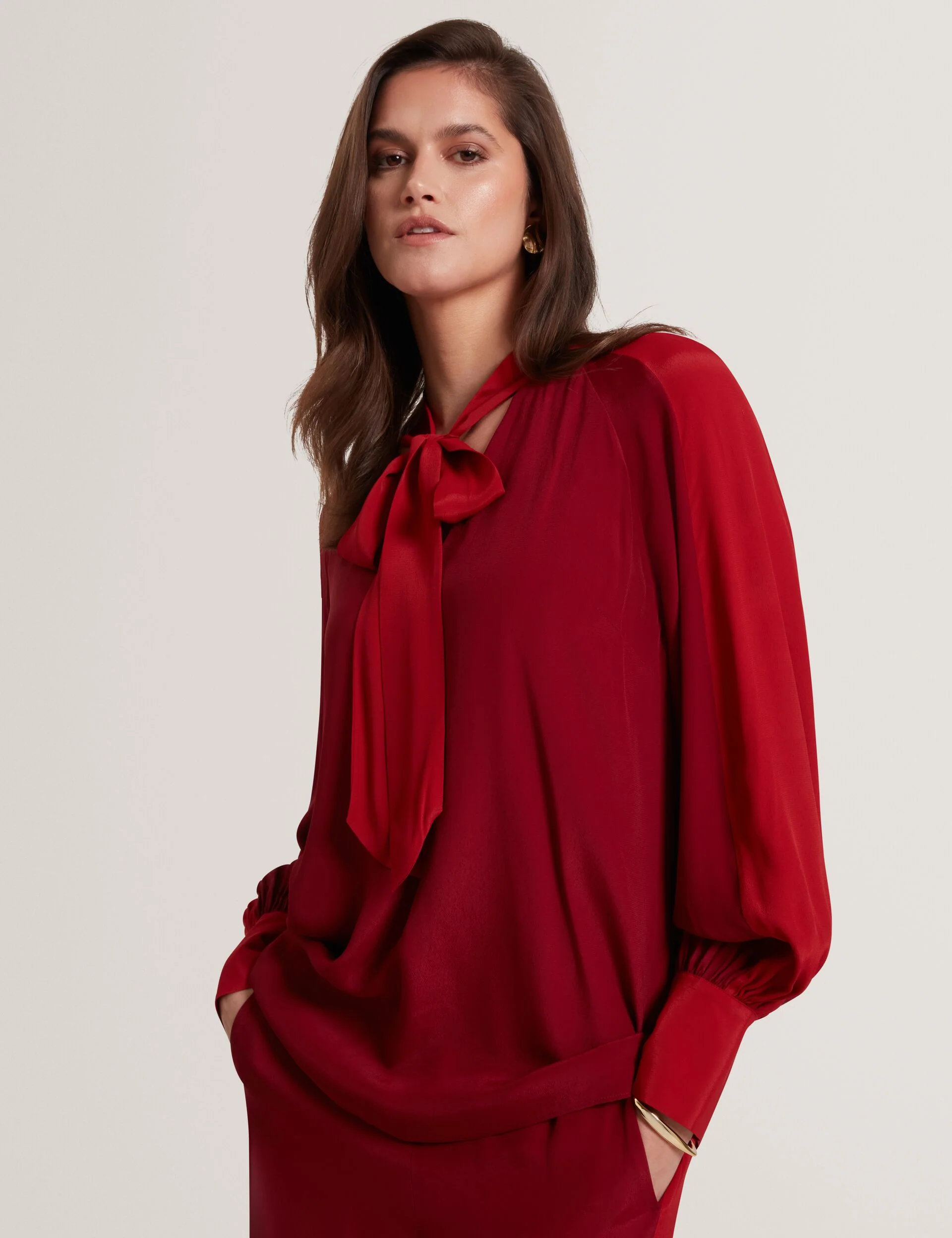 Women's Tops & Blouses