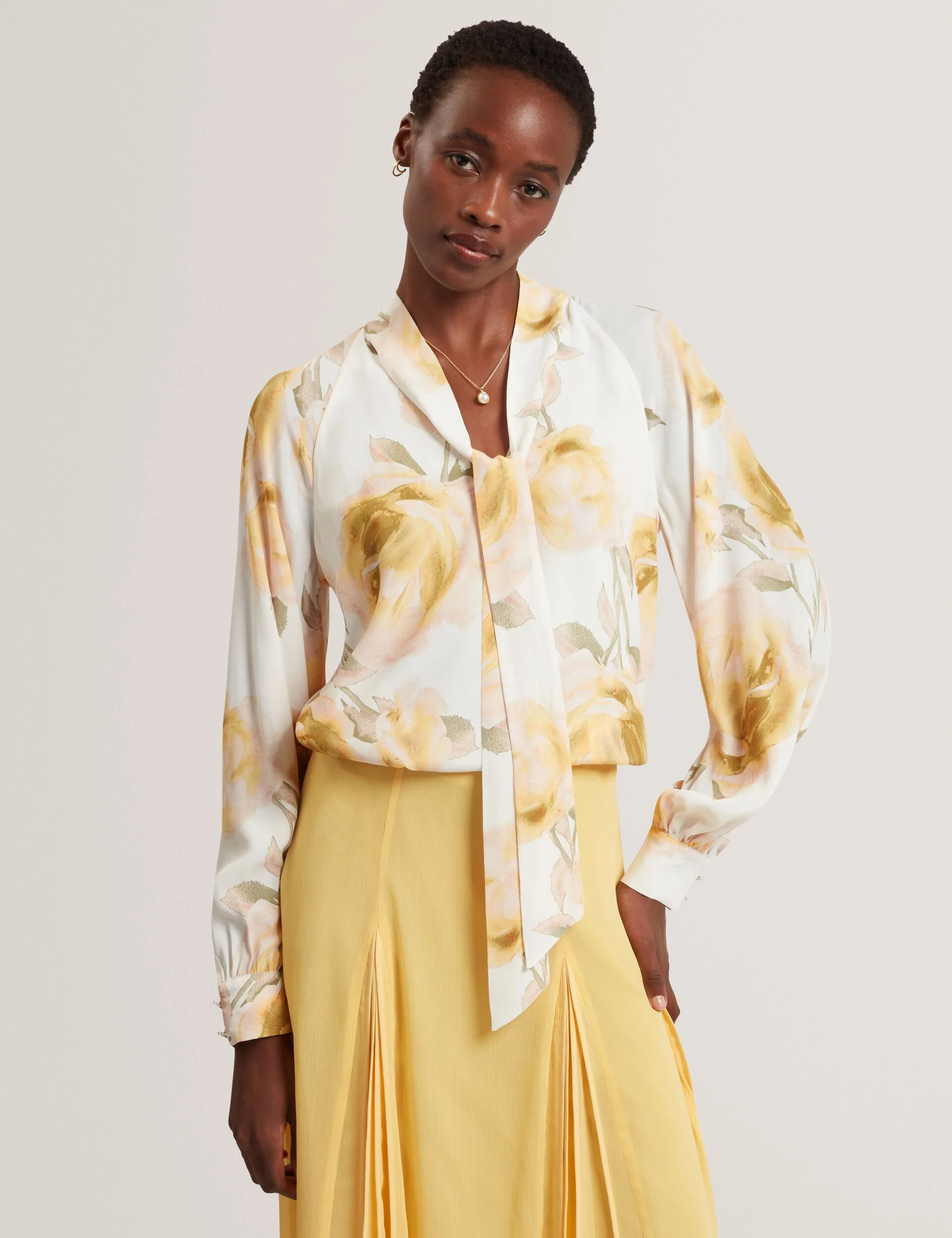 Women's Tops & Jumpers